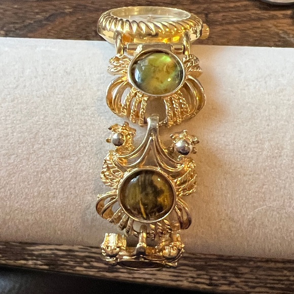 Vintage Le Baron ladies watch main image 4